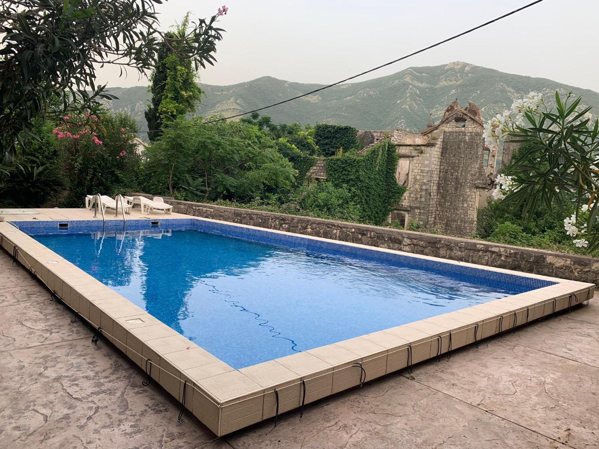 Apartment With Swimmingpool, Seaview And Large Terrace, 1St Floor, Min 2 Persons Dobrota Exterior photo