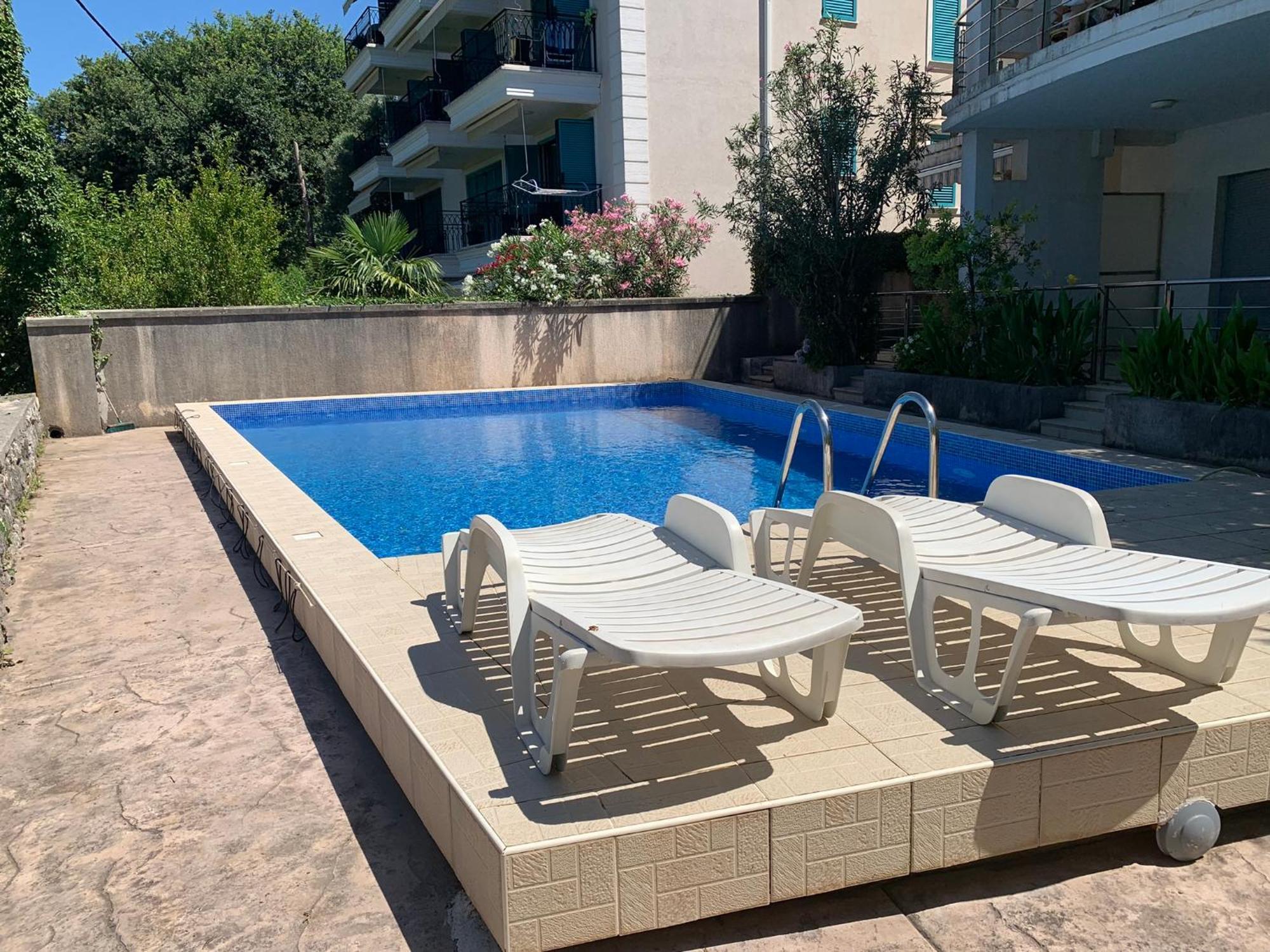 Apartment With Swimmingpool, Seaview And Large Terrace, 1St Floor, Min 2 Persons Dobrota Exterior photo